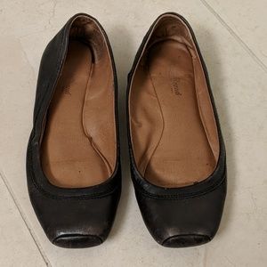 Lucky Brand black leather square toe ballet flat 7